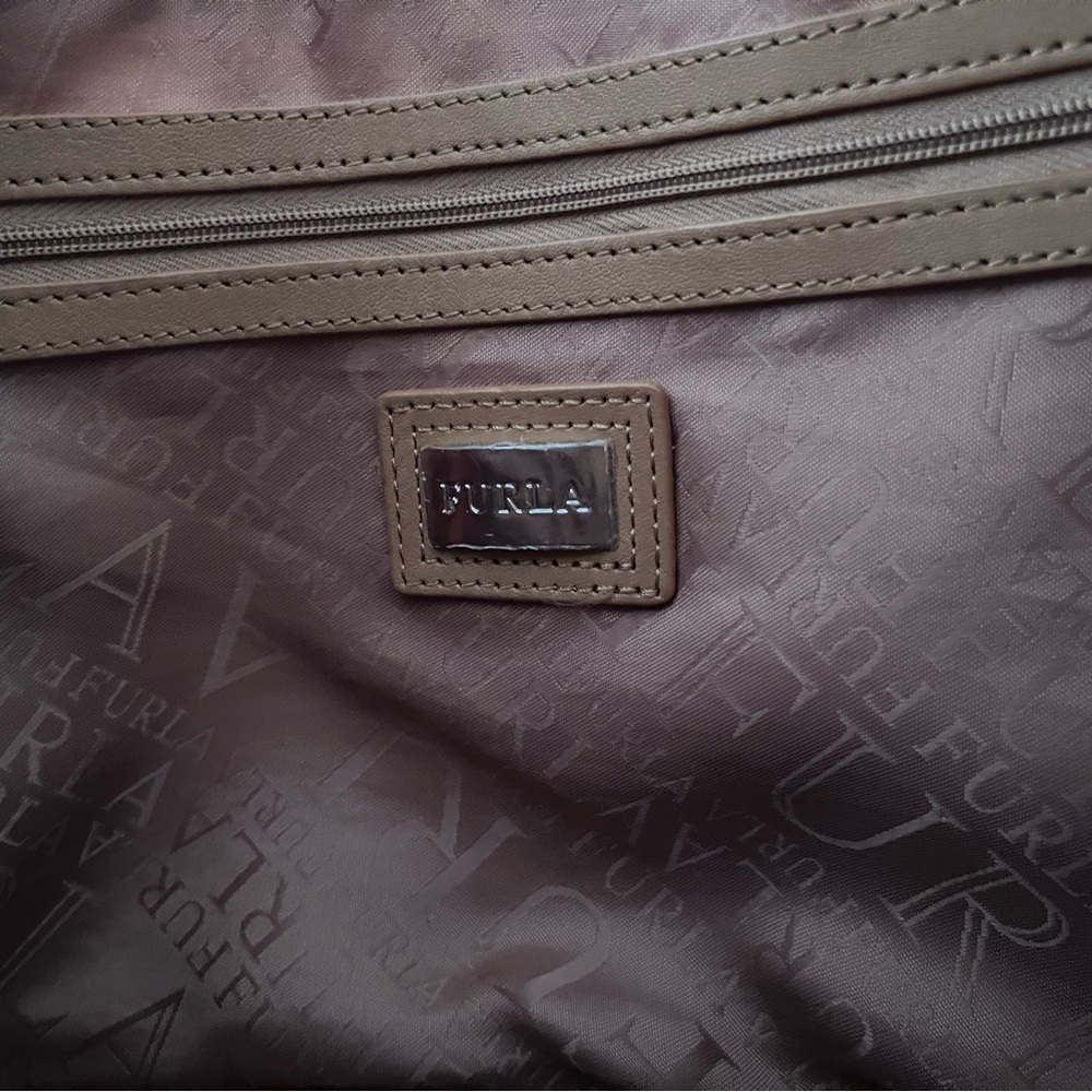 Vintage Furla bag - Picture 9 of 10